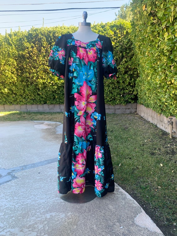 Vintage Hawaiian Muumuu - image 3