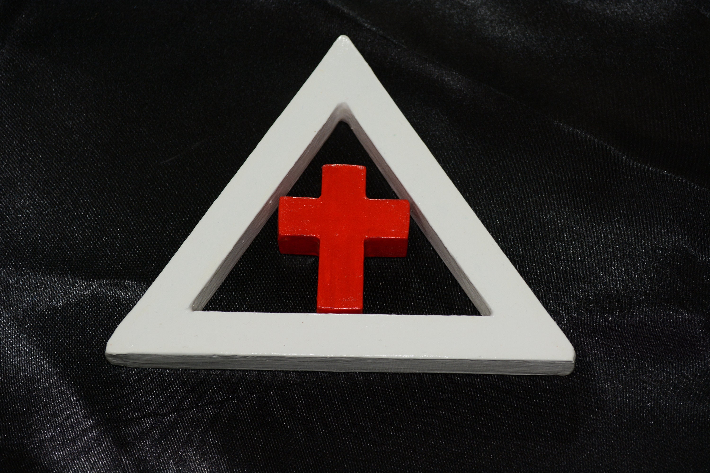 Kreuz und Dreieck des Golden Dawn. Symbol des Hermetischen Ordens des Golden Dawn.