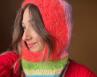 Cagoule tricotée à la main, cagoule en mohair faite main, chapeau chaud d'hiver, cadeau de la Saint-Valentin, cagoule de style vintage, chapeau d'hiver, chapeau chaud