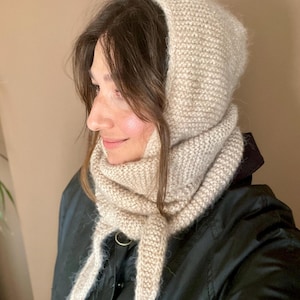 Strick-Sophie-Kapuze: Mohair-Sturmhaube, Kapuzenschal