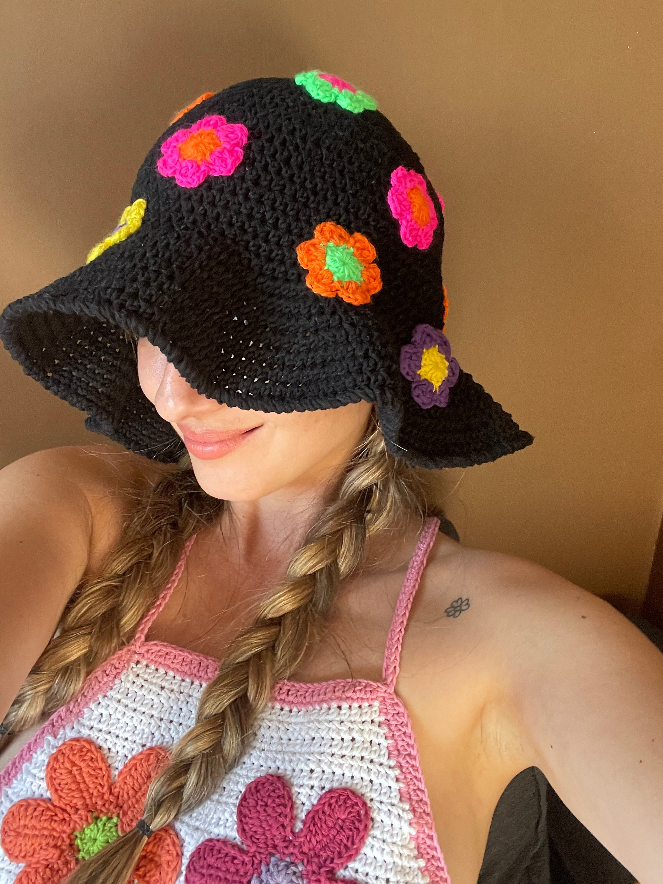 【NIEEH】Daisy Bucket Hat 2Colors il_fullxfull.5006524431_mhob.jpg