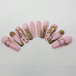 nail design leo