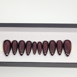 Red Cat Eye Press On Nails
