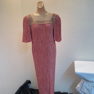 Vintage Mary McFadden Couture Neiman Marcus size S Plisse dress shell pink with beaded collar