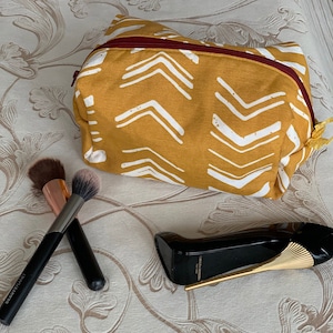 Cosmetic bag toiletry bag