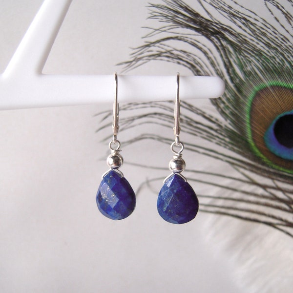 Boucles d'oreilles dormeuses courtes argent 925 et perles gouttes Lapis Lazuli bleu, cadeau d'anniversaire femme