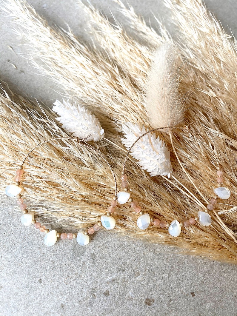 Moonstone beads and faceted mother-of-pearl drops Large diamond gold-plated creoles