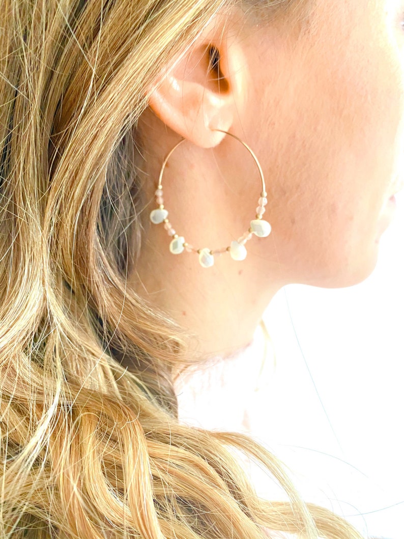 Moonstone beads and faceted mother-of-pearl drops Large diamond gold-plated creoles
