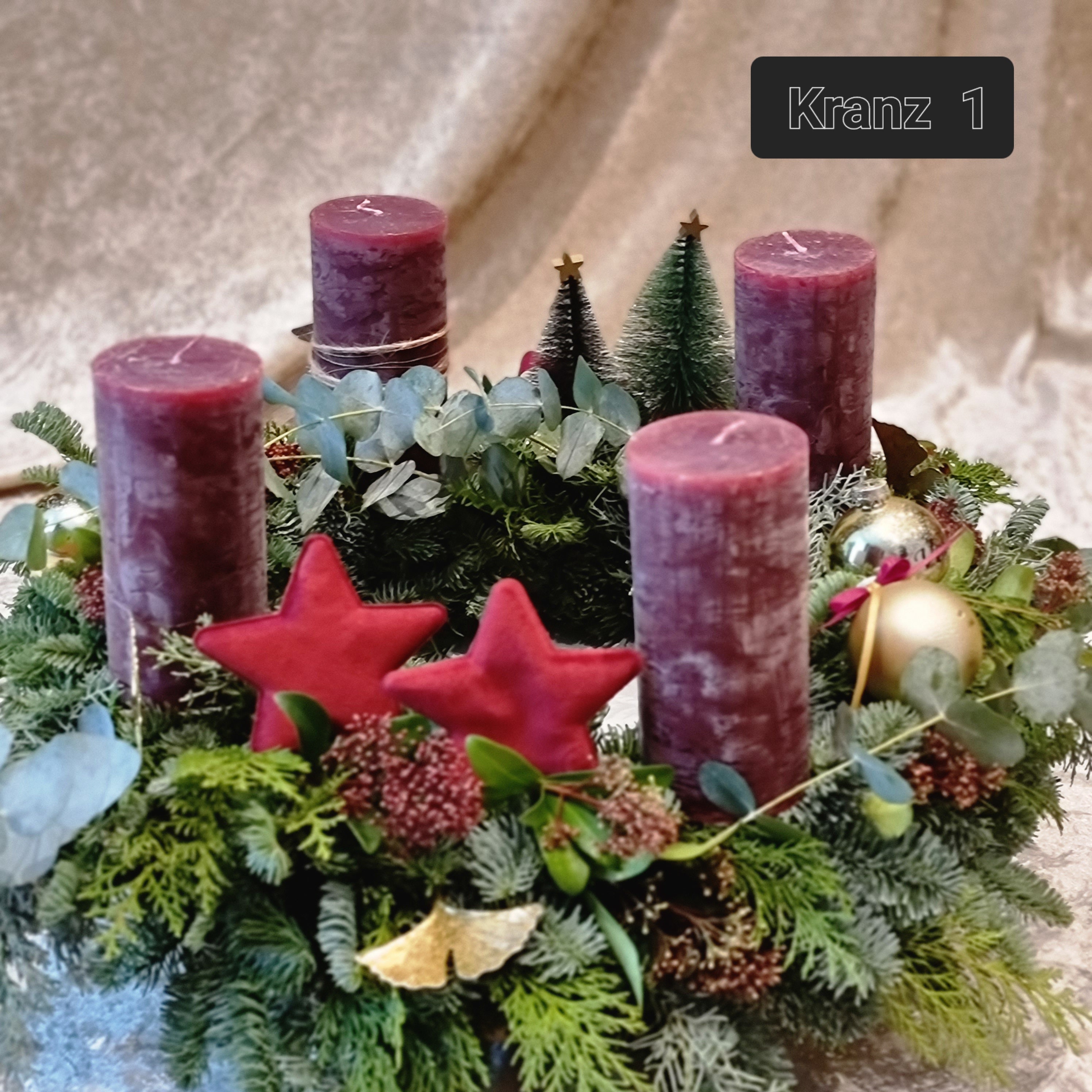 Moderne Adventskränze frisch gebunden mit TannengrünMix & Eukalyptus