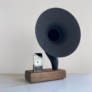 Acoustic iPhone Speaker, Gramophone iPhone Passive Speaker, Valentine Home Decor, Valentines Day Gift, Valentines Day Decor, Home Gift image 1