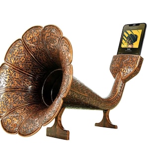 iPhone Passive Speaker, Acoustic iPhone Copper Speaker Gramophone, Handmade Home Decor Gift,Housewarming Gift, Birthday Gift for Dad