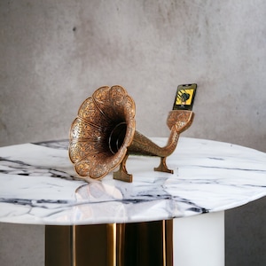 Gramophone iPhone Passive Speaker, Housewarming Gift, Home Decor Gift Acoustic Iphone Amplifier, Birthday Gift Grandpa Gift for Dad