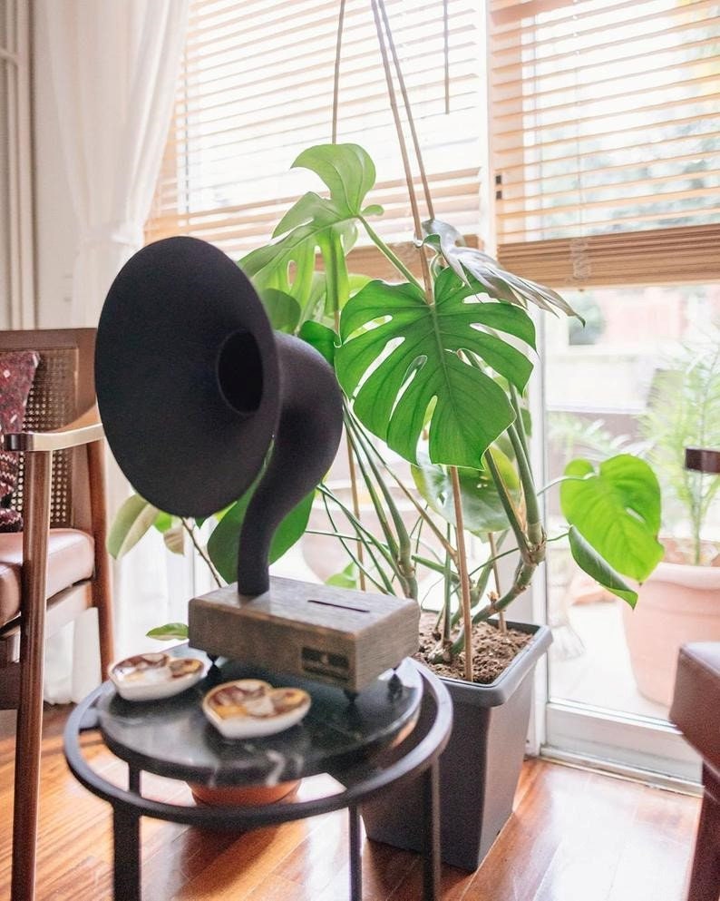 Christmas Gift Acoustic Iphone Amplifier Unique Home Decor Acoustic iPhone Speaker Gramophone iPhone Passive Speaker Housewarming