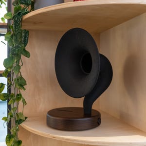 Passive iPhone Amplifier – Gramophone Phone Speaker for Home, Handmade Unique Gift for Dad, Personalized Dad Gift, Fathers Day Gift