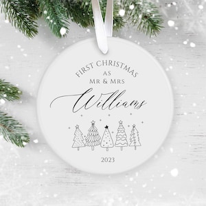 Erstes Weihnachten verheiratet Ornament 2023, Hochzeit Andenken, personalisierte Christbaumschmuck, Weihnachtsdekoration, Hochzeit erstes Weihnachten UK
