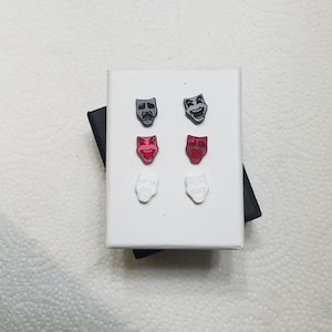 Pendientes de senos de máscara de teatro de resina