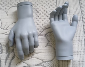 HANDS FOR VENTRILOQUIST