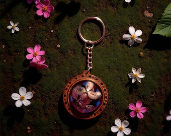 Custom Pressed Flower Resin Keychain: Wedding Bouquet Preservation, Memorial Keepsake