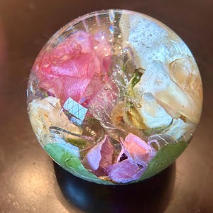 Wedding flower preservation,Boutonniere preservation in resin sphere,Resin paperweight with flowers,Bridal bouquet preservation,Grooms gift