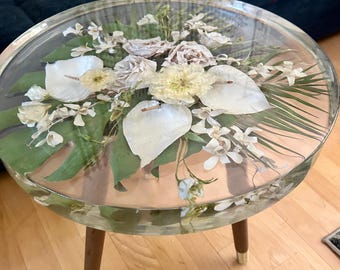 Wedding Bouquet Resin Table - Custom Flower Preservation Keepsake