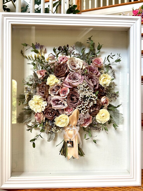 Memorial picture frame for shop wedding bouquet