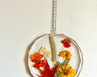 Wedding Bouquet Resin Preservation: custom flower preservation,Round Floral Wall Hanging,