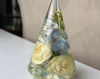 Resin Ring/Bracelet Holder: custom Wedding Flower Preservation