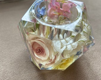 Waxinelichthouder harsbloem: custom-conservering bruidsboeket, kandelaar met geconserveerde bloemen