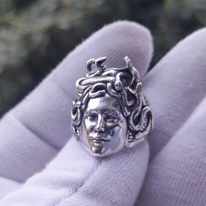 Goddess, Medusa, Medusa Head and Zeus ring, Anello Medusa snake silver ring, Gorgon / Medusa / Zeus Greek Mythology ring, gift for her