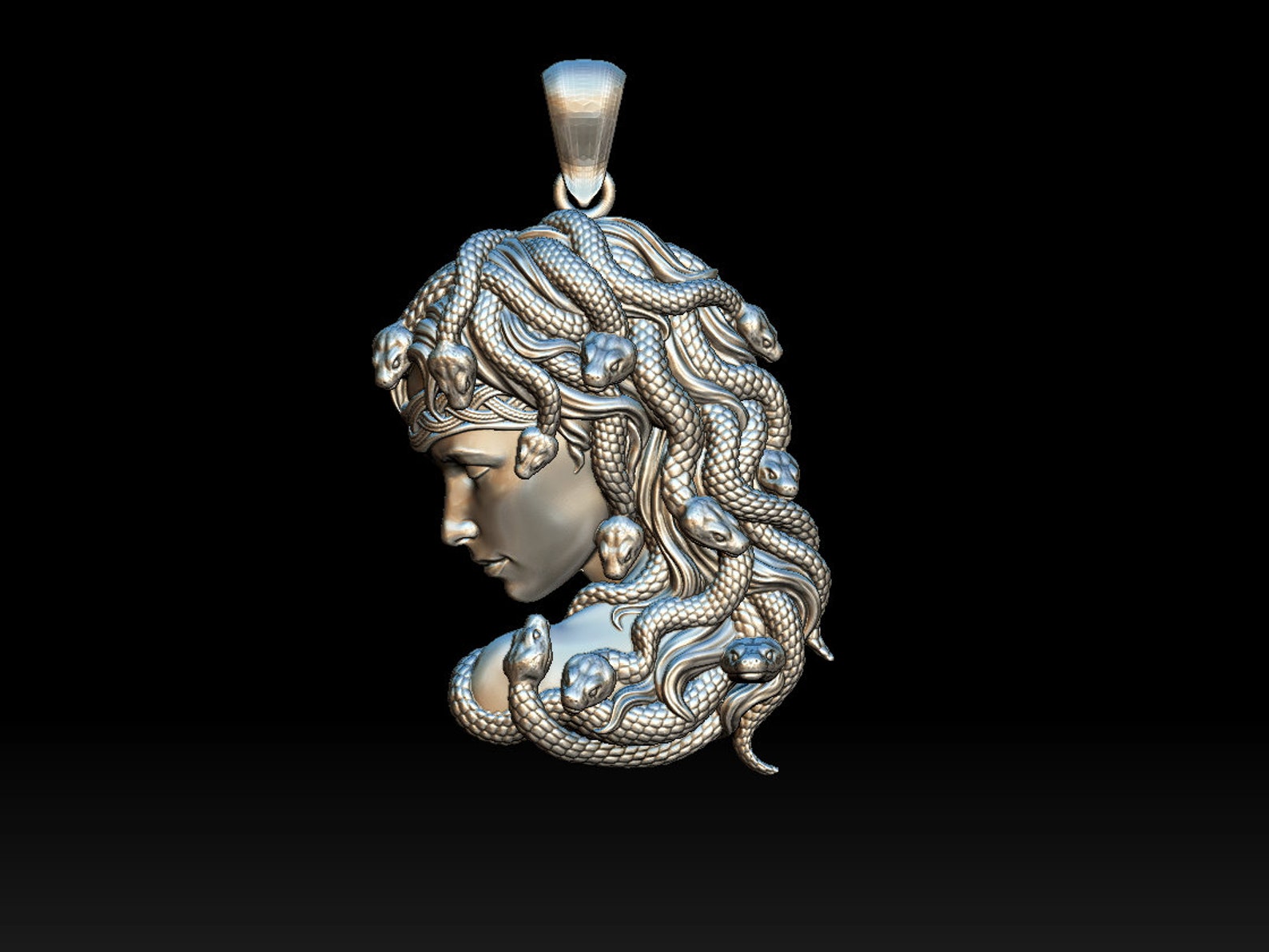crystal la medusa greca necklace