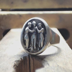 Greek mythology daughters of Zeus Three sister ring, Euphrosyne of Greek Mythology, Aglaea and Thalia The Three Graces woman bodies ring
