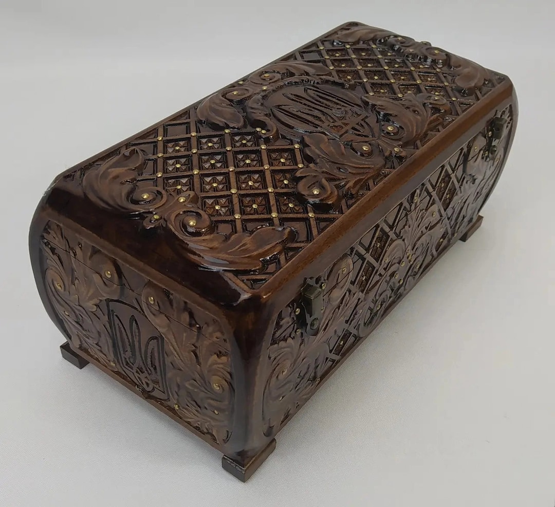 中間骨董品 アンティーク 「福」「 寿」 ハンドメイド 木彫り 箱 骨董 木箱 アンティーク 宝箱 古道具 - メルカリ
