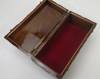 used手彫りマホガニー宝石箱　裁縫箱にも used手彫りマホガニー宝石箱 裁縫箱にも