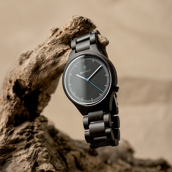 Reloj de madera de nogal hecho a mano: reloj de pulsera unisex de