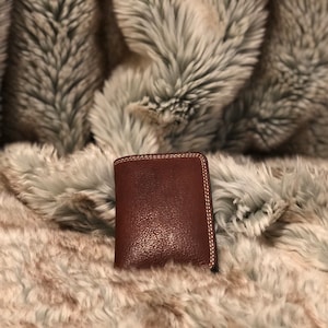 Porte-cartes en cuir brun classique/Classic Brown Leather Card Holder (DIY Tutorial)
