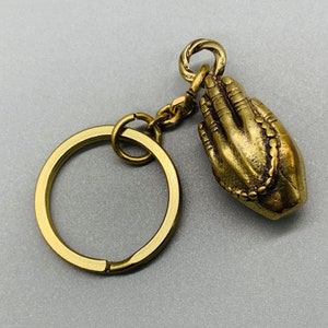 Brass Buddha Hand Pendant Key Chain Accessories for Men Women Antique Keychain Accessories Jewelry Gift