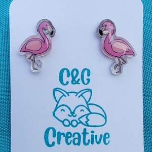 フラミンゴアクリルスタッドピアス - ハンドメイド