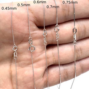 Collar de cadena de eslabones cuadrados finos de oro macizo de 0,45 mm a 0,75 mm, con corte de diamante, oro blanco de 14 quilates.