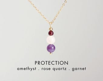 Collier de protection délicat Tour de cou en cristal fait main Bijoux de guérison Pendentif en pierres précieuses Collier de pierres précieuses Soins personnels Améthyste Quartz rose Grenat