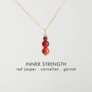 Collana con ciondolo a tripla forza interiore in cristallo, gioiello unico fatto a mano con perline e pietre preziose, collana con pietre preziose, girocollo con pietre, regalo per il 30° compleanno.