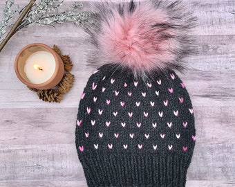 Valentinstag Herzen Beanie, kleine Herzen Mütze, Hand gestrickt, Fair Isle, Wintermütze, abnehmbarer Kunstpelz Pom Säugling Kleinkind Kind Erwachsene Größe