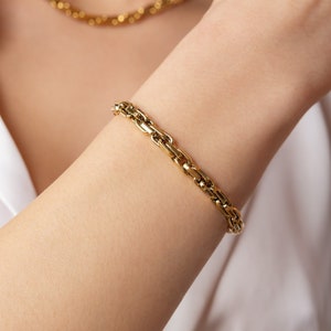 Thick Chain Bracelet, 18k Gold Plated Stainless Steel Vintage Style Chain for Layering, Waterproof Hypoallergenic Thick Bracelet for Women Bild 1