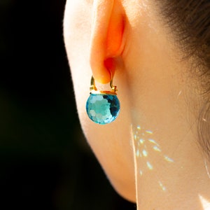 Boucles d'oreilles pendantes aigue-marine, boucles d'oreilles à levier en cristal bleu, boucles d'oreilles bleues dorées, boucles d'oreilles dorées avec pierre de naissance de mars image 3