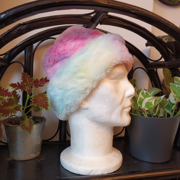 Handmade pink/yellow candy floss faux fur hat ~ One size ~ Chapeau fausse fourrure rose/jaune effet barbapapa