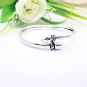 WeihnachtsgeschenkHandmade Carving Armreif, 925er Silber Armband, Einzigartige und sehr solide, Sterling Silber Armreif, abstrakter Armreif
