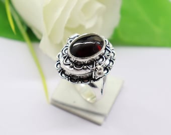 Medallón de granate rojo natural, anillo de plata de ley 925 con compartimento secreto, joyería vintage hecha a mano con caja.