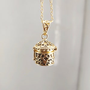 Ciondolo con medaglione segreto - Ciondolo con medaglione in oro 18 carati, ciondolo con medaglione, ciondolo con messaggio segreto, ciondolo con portapillole, ciondolo in argento