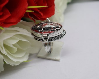 Anello con ciondolo a forma di coccodrillo: anello a scomparti in argento sterling 925