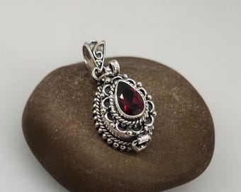 Natural Garnet Box Pendent, Box Pendent, 925 Sterling Silver Pendent, Handmade Silver Pendent, Mothers Day Gift For Mom,