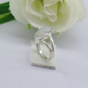 Moonstone Ring,925 Sterling Silver Ring,Wanderlust Ring,Handmade Ring Jewellery,blue flash Ring, Statement Ring, Women Ring, Gift For Her